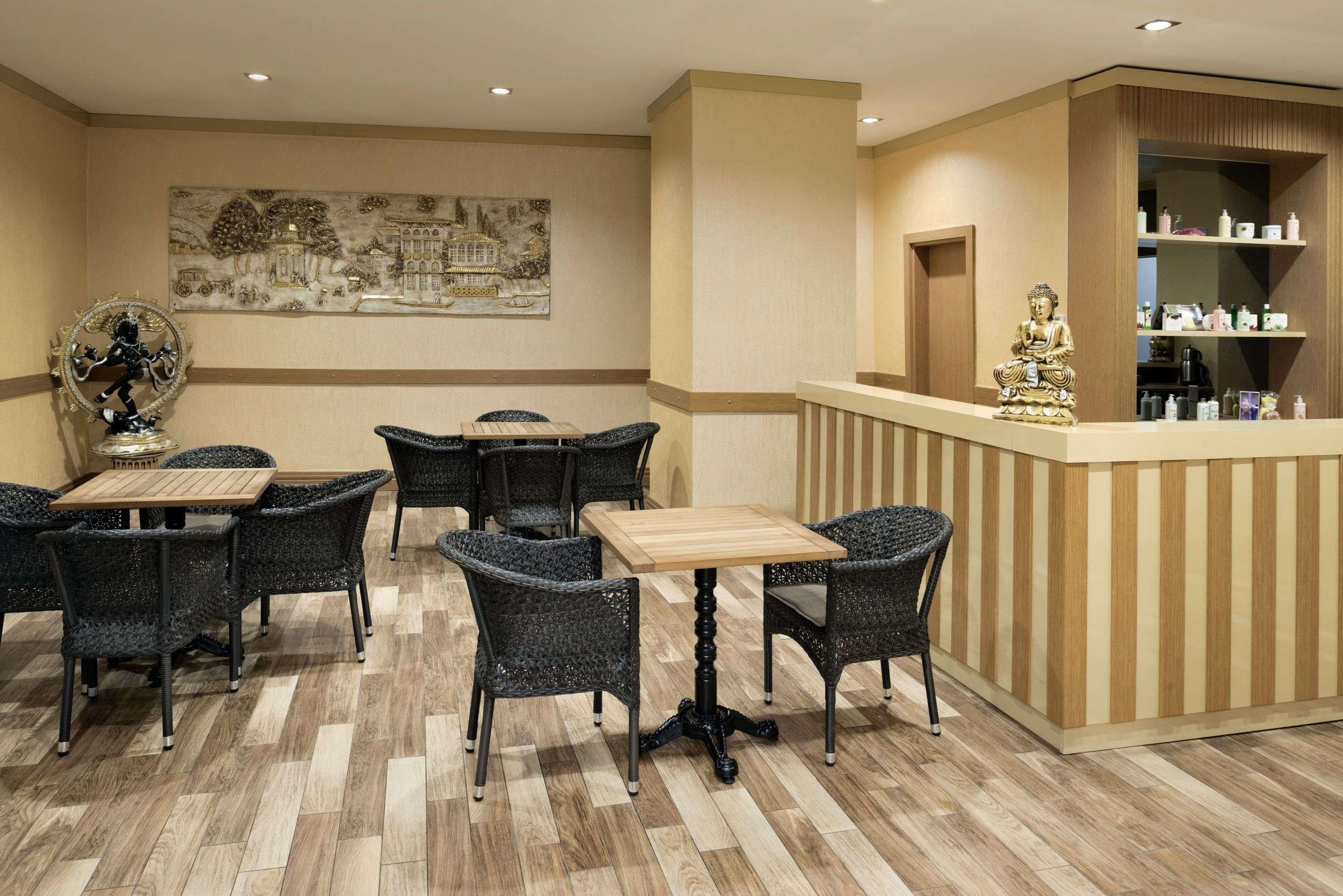 Ramada Hotel & Suites Sisli Стамбул Экстерьер фото