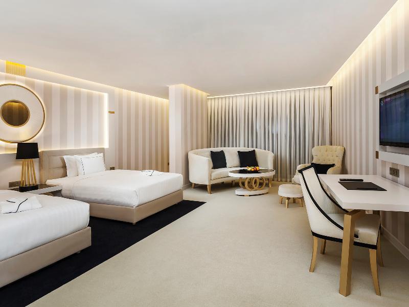 Ramada Hotel & Suites Sisli Стамбул Экстерьер фото